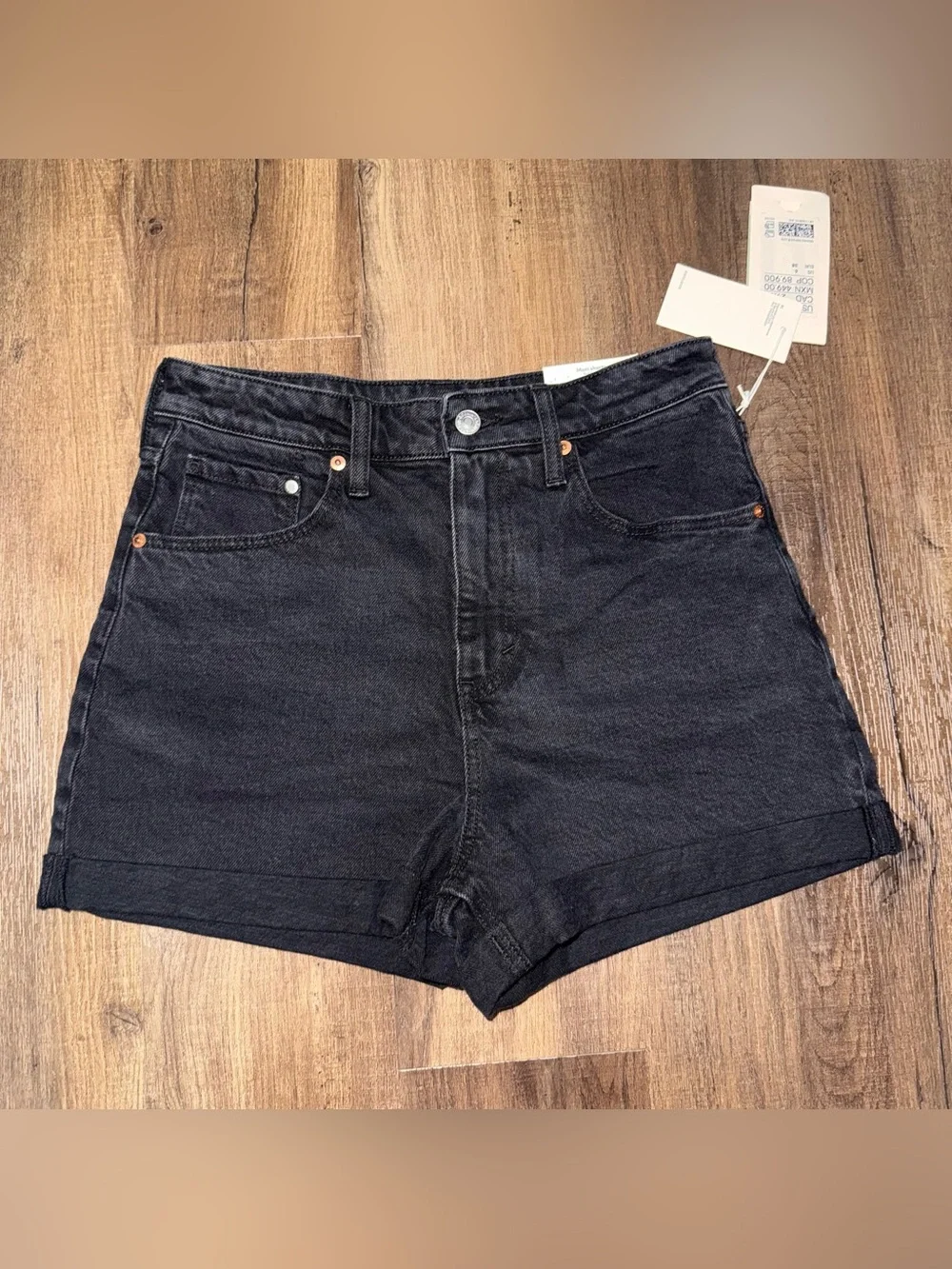 NWT H&M &DENIM Ultra High Waist Mom Denim Shorts - Washed Black - Women’s Size 6